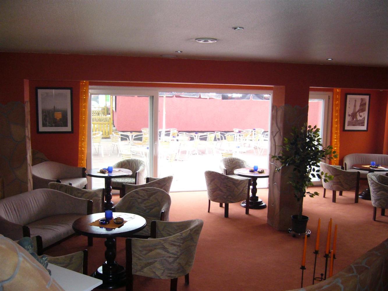 Panorama Blick in den Biergarten 